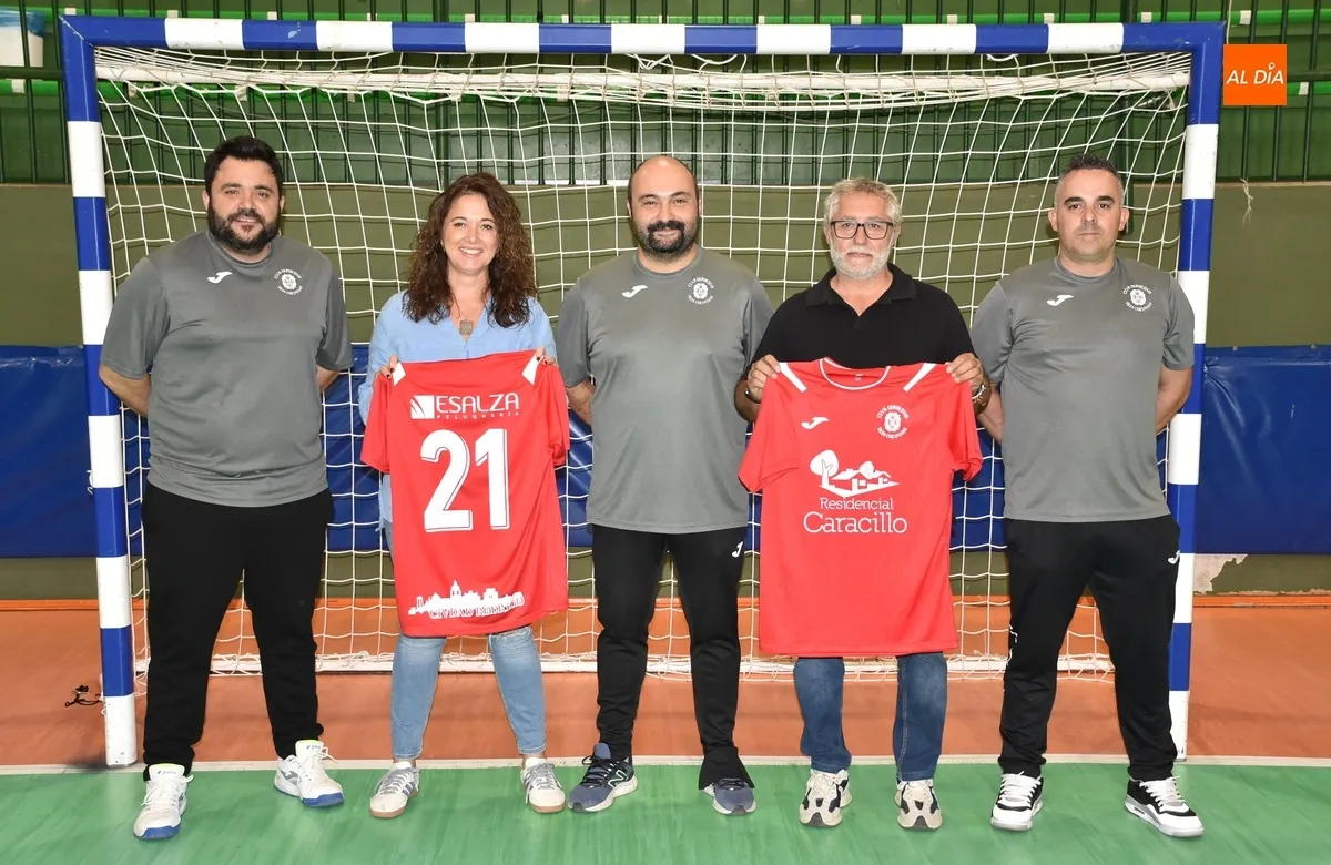 Foto 3 - El III Cadete se encamina a su debut liguero saliendo a por todo pese a ser mayor&iacute;a de 1&ordm; a&ntilde;o