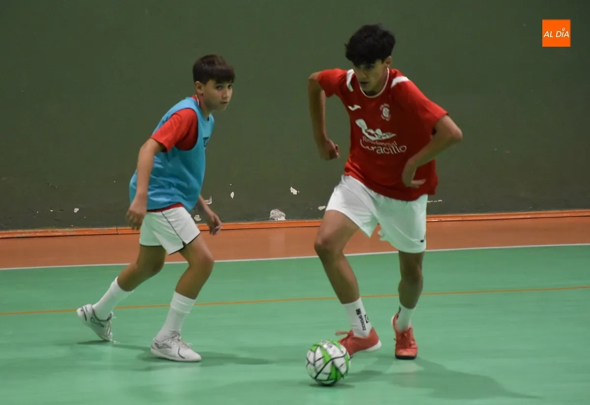 Foto 9 - El III Cadete se encamina a su debut liguero saliendo a por todo pese a ser mayor&iacute;a de 1&ordm; a&ntilde;o