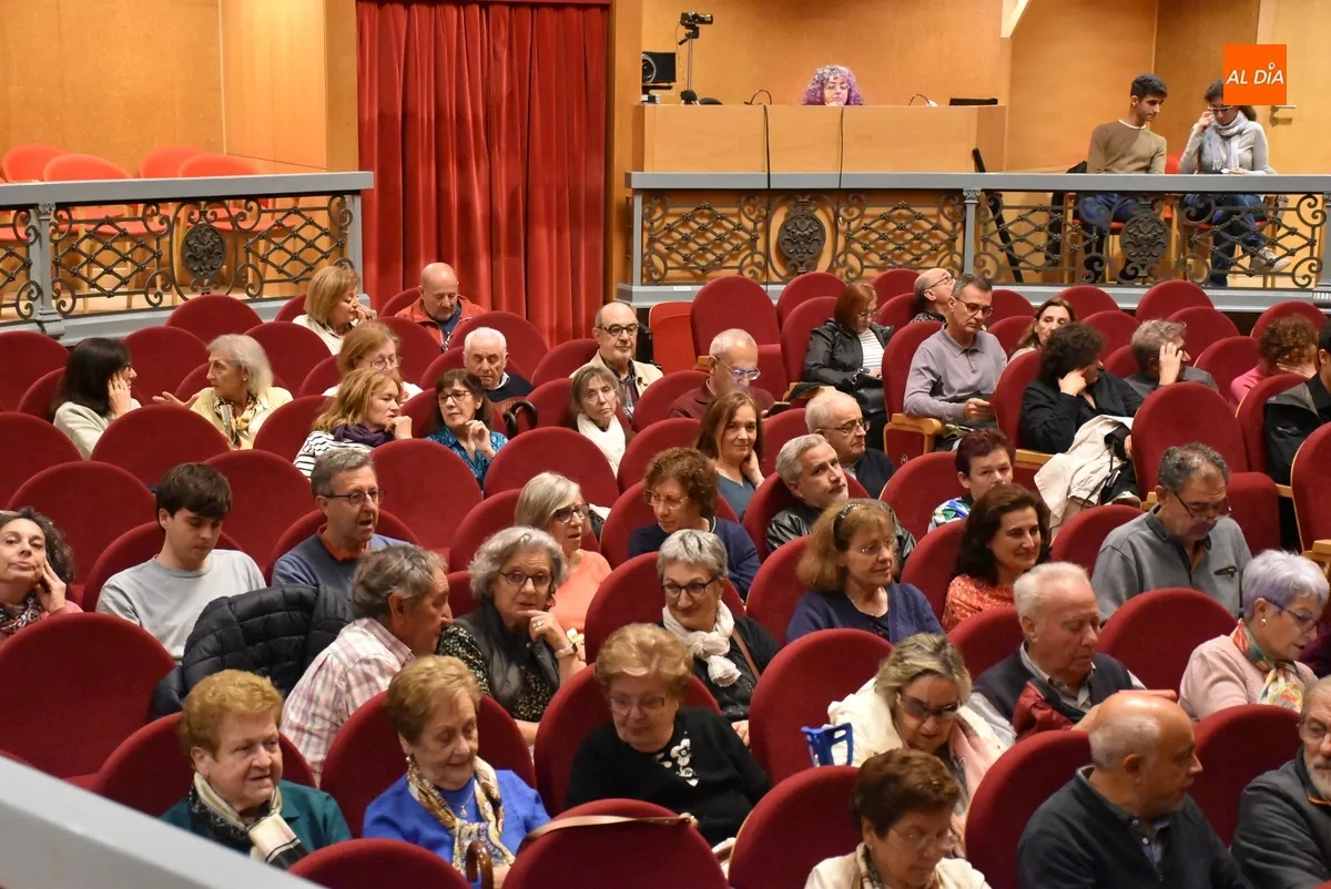 Foto 4 - El contraste entre la vida urbana y la rural sale al escenario con una aceptable entrada