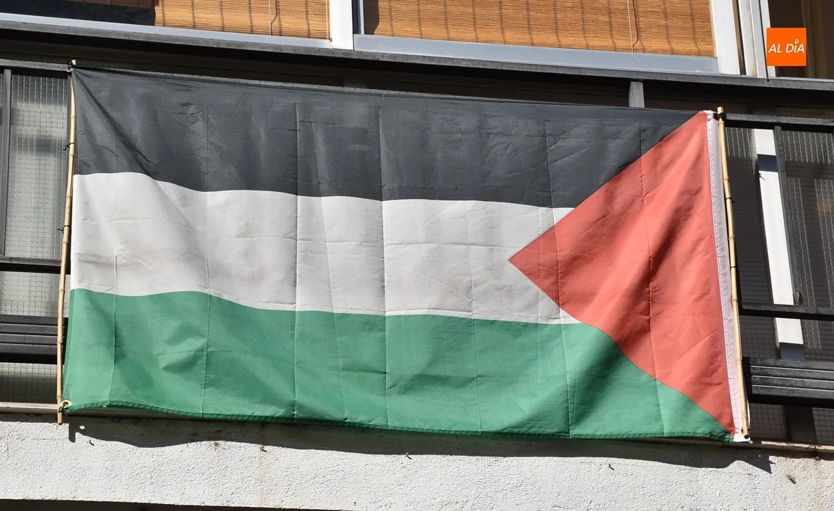 Foto 4 - Las calles mirobrigenses mantienen gui&ntilde;os a Palestina
