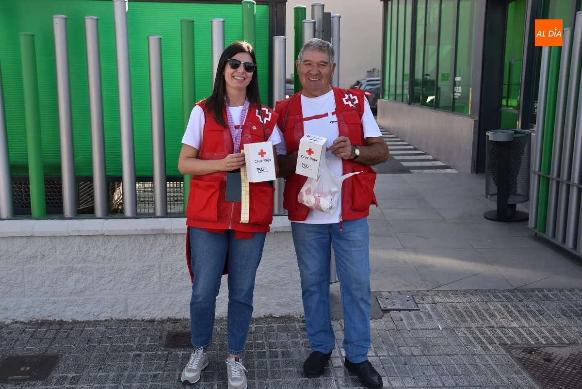 Foto 4 - Cruz Roja sale a las calles a recaudar fondos para continuar con su labor en el mundo rural