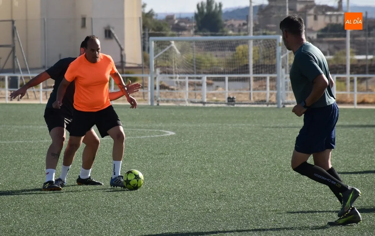 Foto 3 - El 112-Emergencias Sanitarias se adjudica en los penaltys el Torneo de F&uacute;tbol 7 de la Guardia Civil