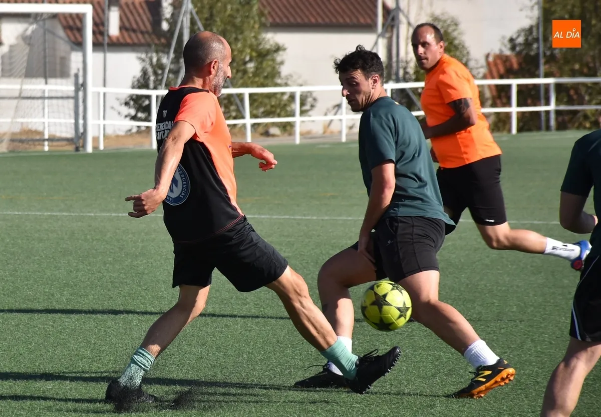 Foto 7 - El 112-Emergencias Sanitarias se adjudica en los penaltys el Torneo de F&uacute;tbol 7 de la Guardia Civil