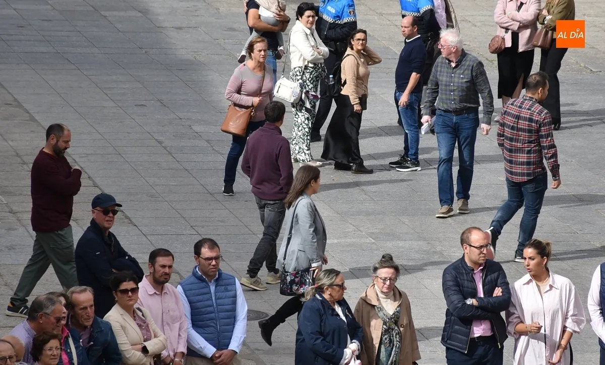 Foto 3 - Localizadores de Estados Unidos, Alemania o Italia recorren las calles mirobrigenses