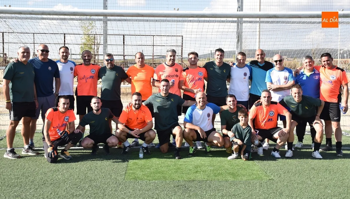 Foto 10 - El 112-Emergencias Sanitarias se adjudica en los penaltys el Torneo de F&uacute;tbol 7 de la Guardia Civil