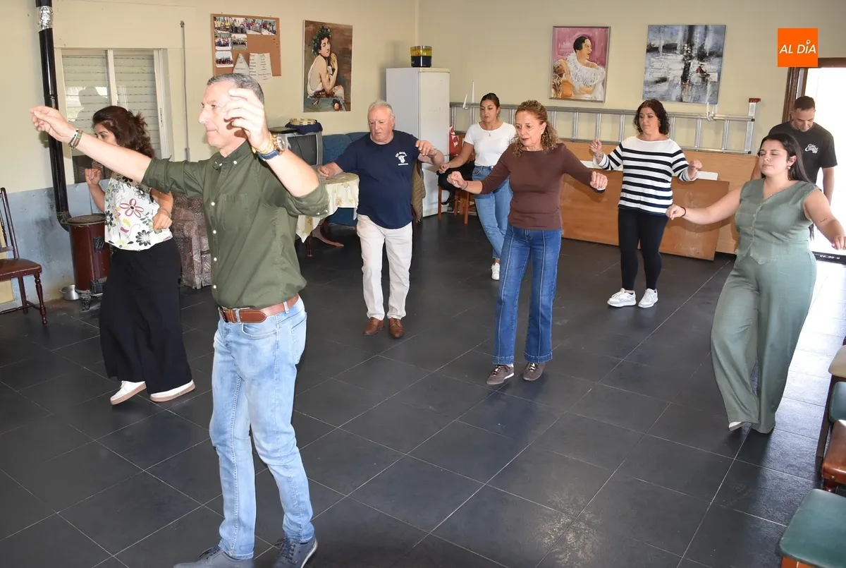 Foto 3 - Arranca el taller de baile charro de la Avenida de Espa&ntilde;a, que sigue abierto a m&aacute;s alumnos