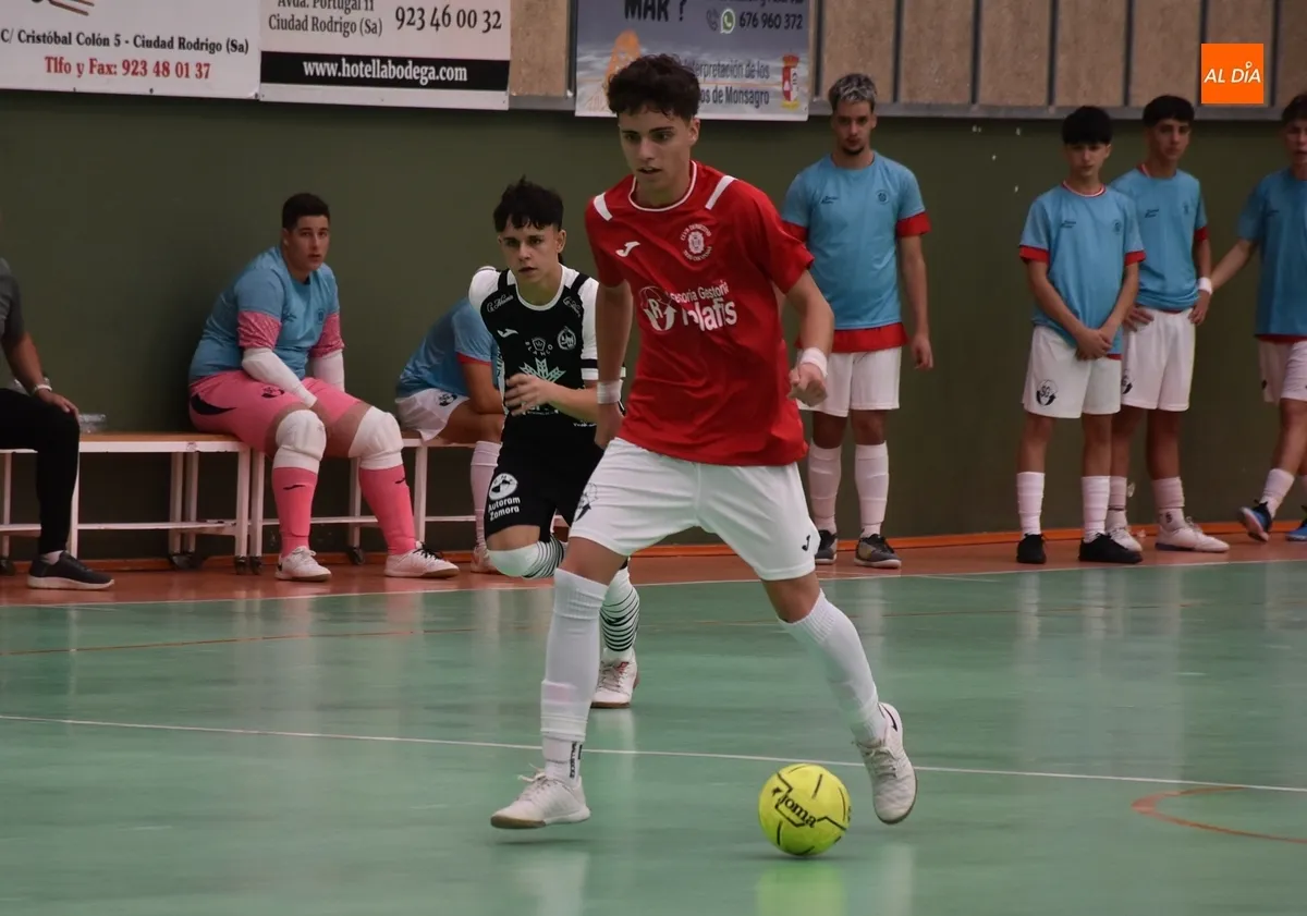 Foto 6 - El III Juvenil inicia a lo grande su nueva vida en Regional