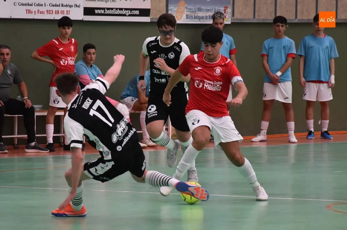 Foto 8 - El III Juvenil inicia a lo grande su nueva vida en Regional