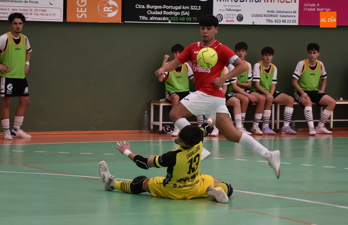 Foto 10 - El III Juvenil inicia a lo grande su nueva vida en Regional