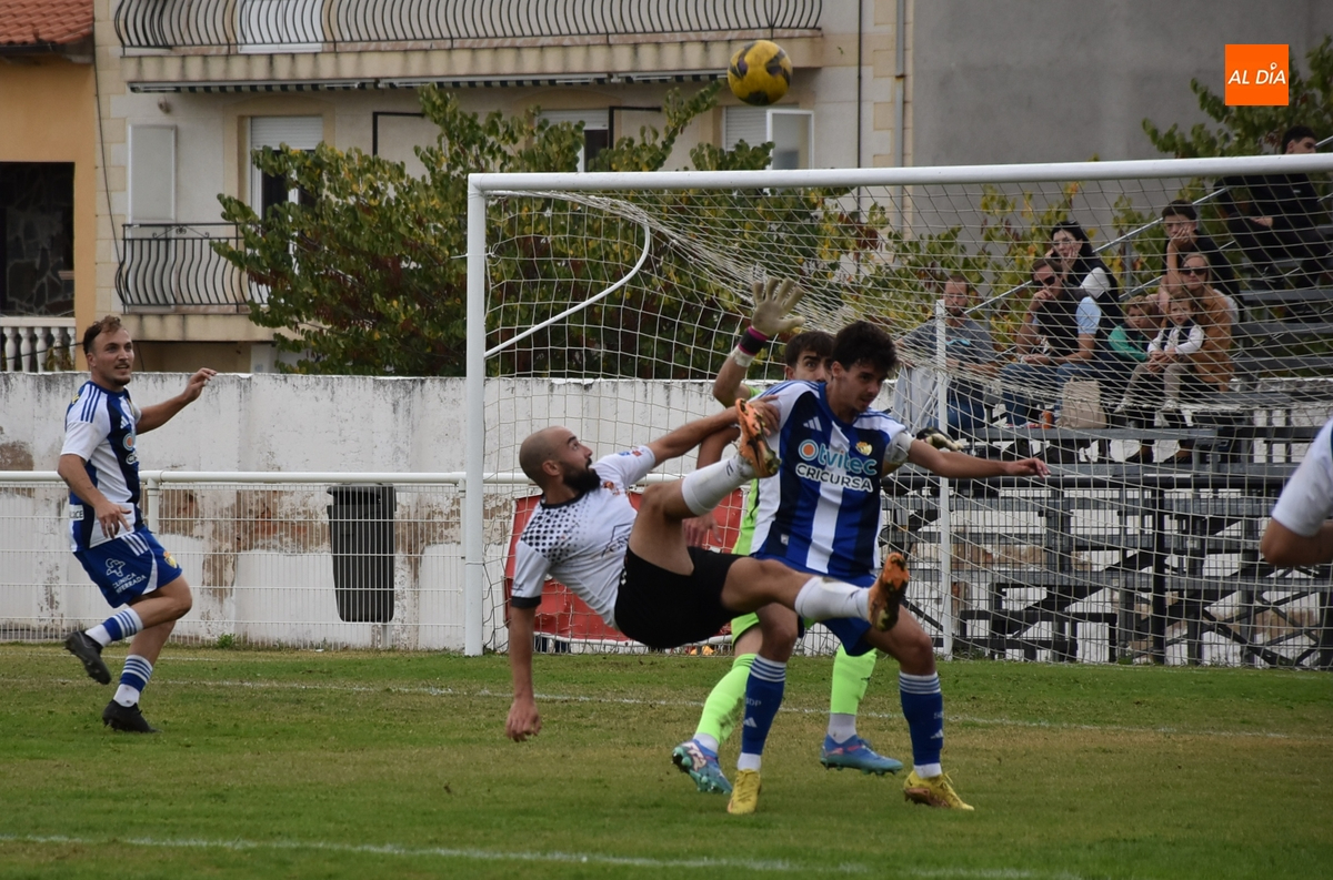 El Ciudad Rodrigo llega a base de golazos al épico repoker de victorias para arrancar el curso