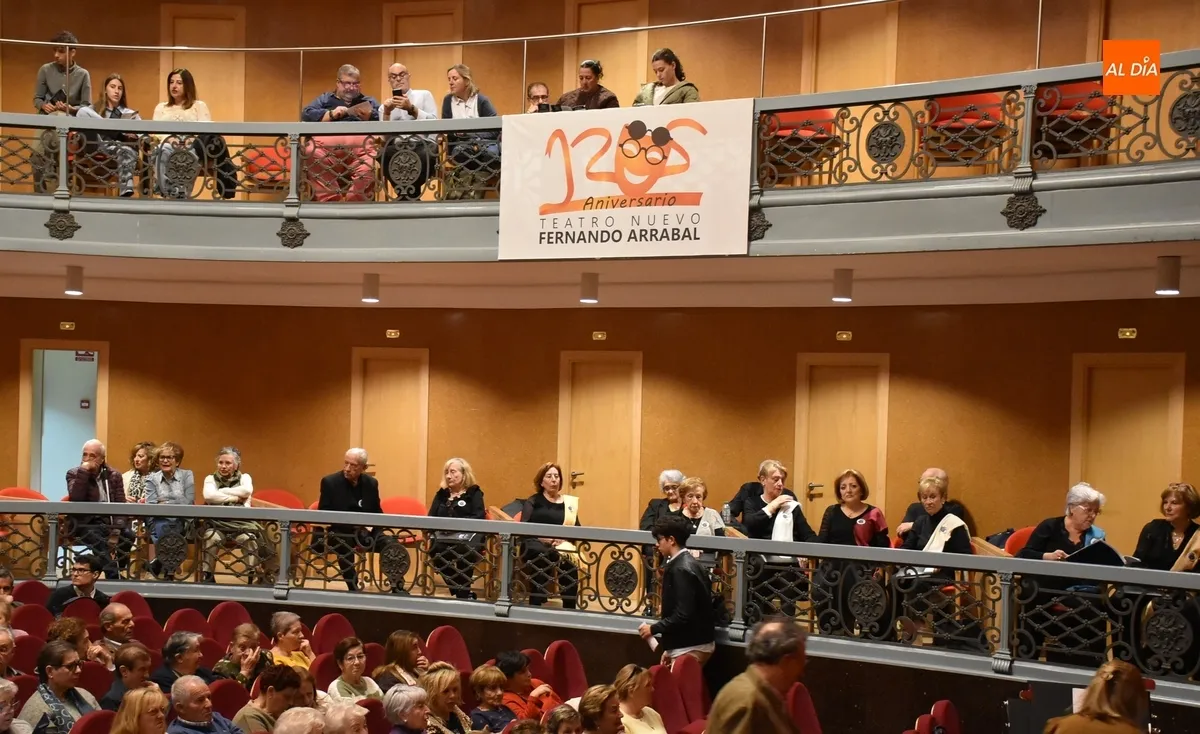 Foto 3 - Aplaudid&iacute;sima representaci&oacute;n por parte de j&oacute;venes de la Di&oacute;cesis de &lsquo;Peregrinos de Esperanza&rsquo;