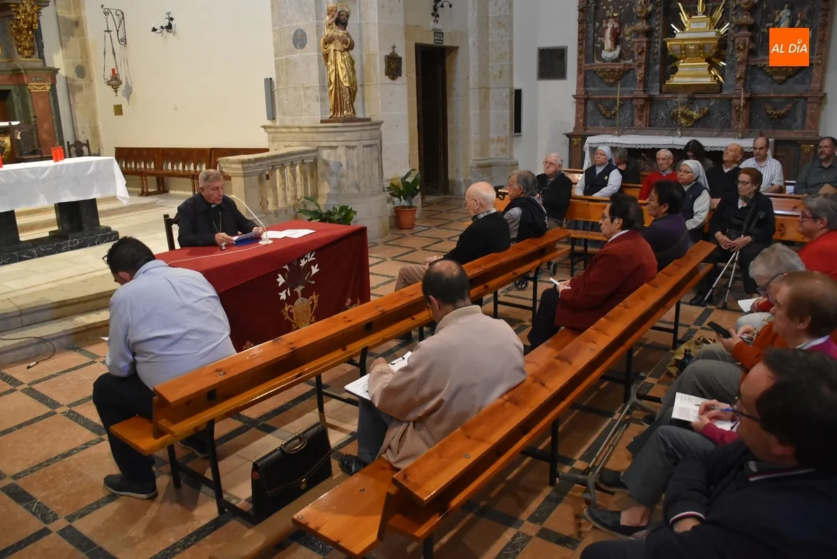 Foto 6 - El Arciprestazgo de Ciudad Rodrigo celebra en el Seminario su retiro de inicio de Curso