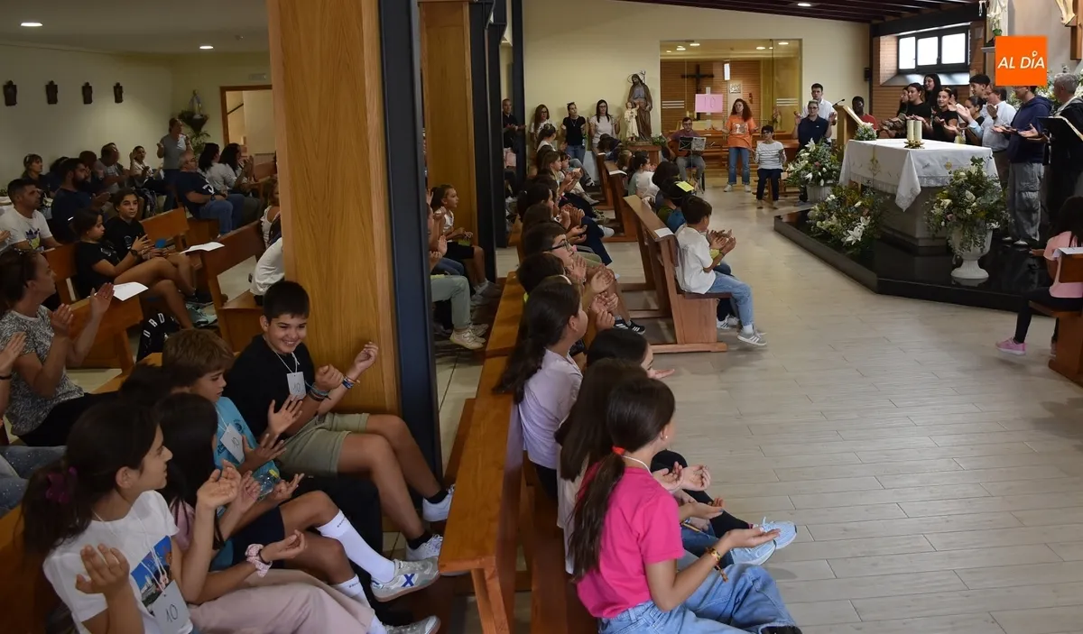 Foto 7 - El Salvador da inicio al curso de Catequesis con una animada gymkana