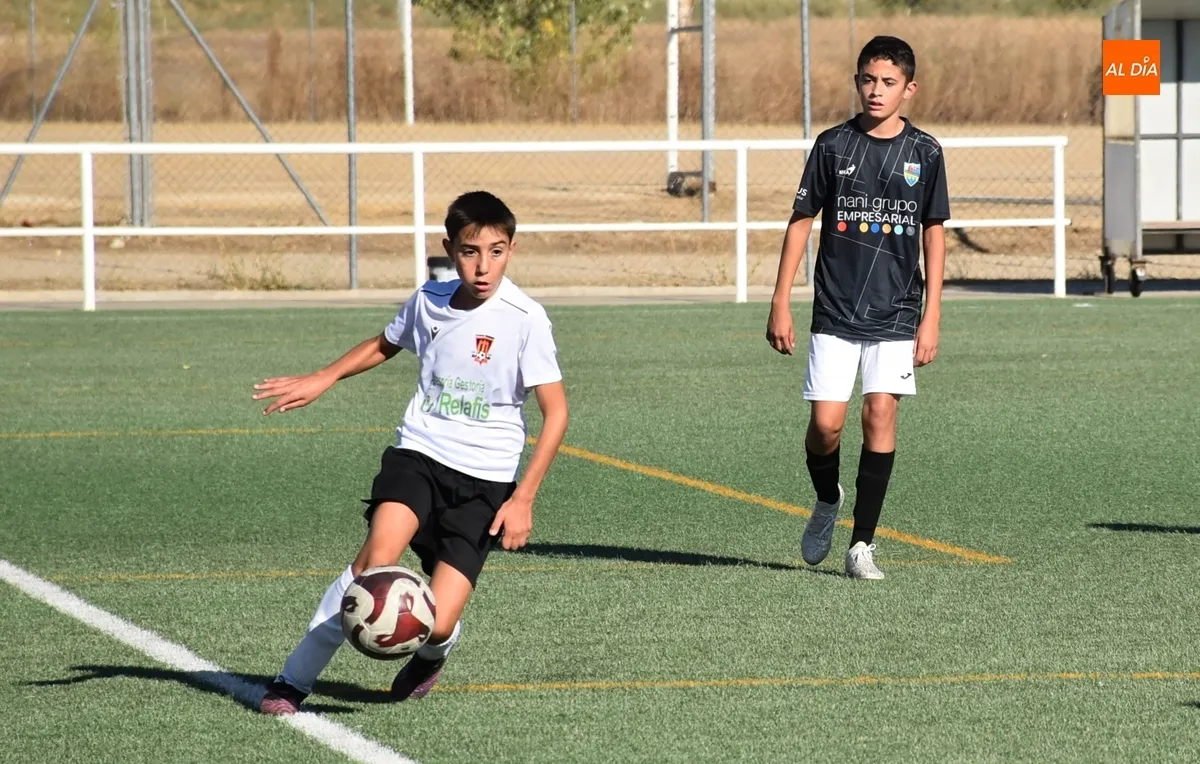 Foto 8 - #M (11-12 OCT) El Infantil A del Ciudad Rodrigo contin&uacute;a en modo rodillo goleando tambi&eacute;n al Alba de Tormes
