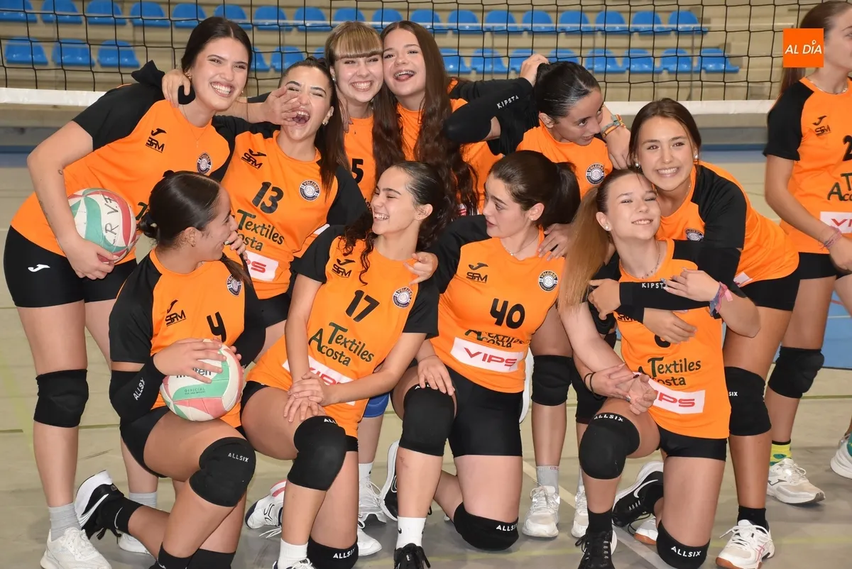 Foto 6 - La Escuela de Voleibol de Ciudad Rodrigo re&uacute;ne este curso a 55 chicas
