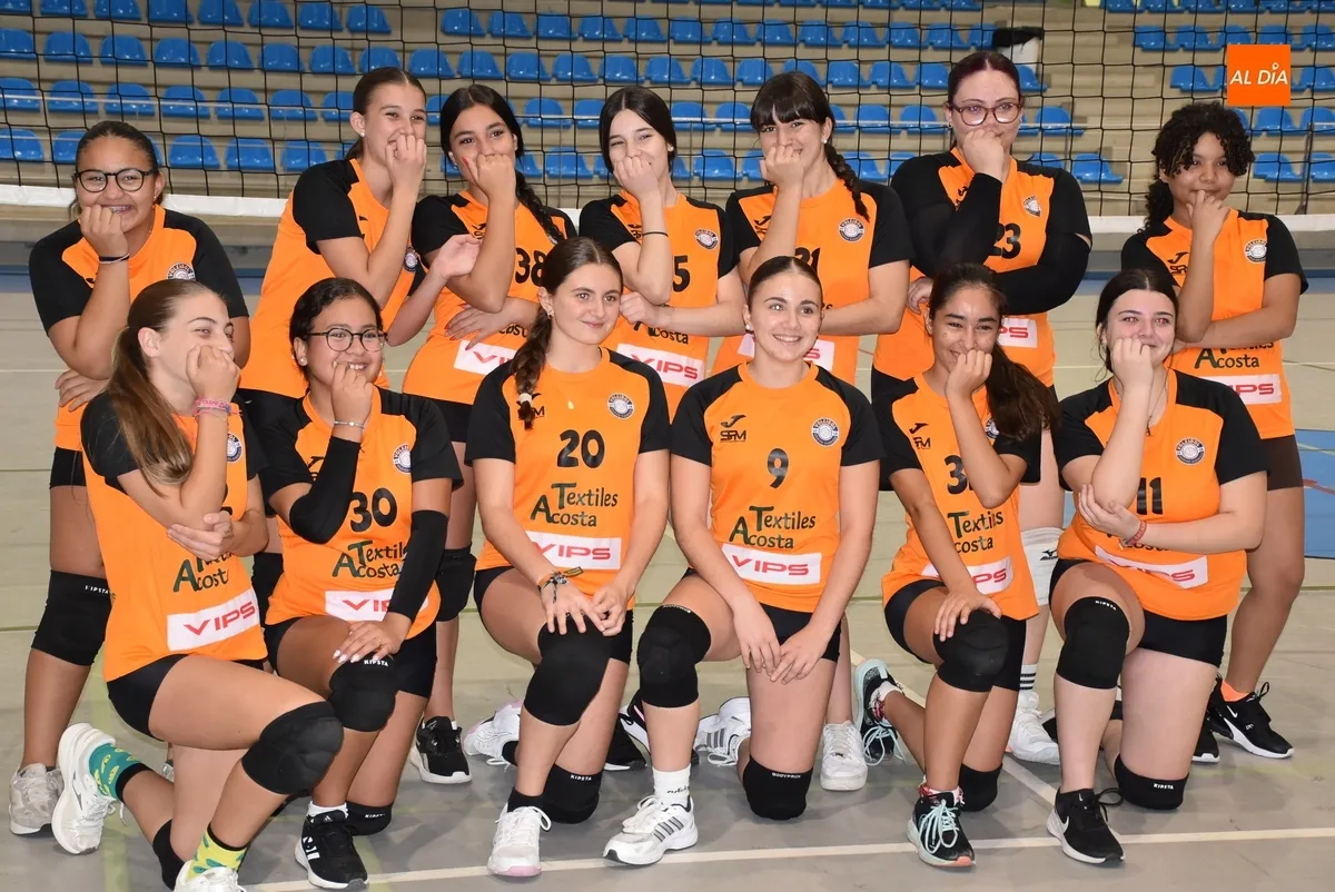 Foto 9 - La Escuela de Voleibol de Ciudad Rodrigo re&uacute;ne este curso a 55 chicas
