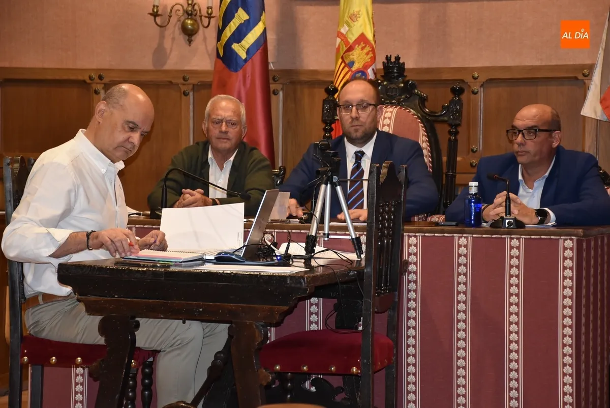Foto 2 - La oposici&oacute;n vota en contra de la bajada del IBI al considerarla &ldquo;fake&rdquo; y &ldquo;rid&iacute;cula&rdquo;