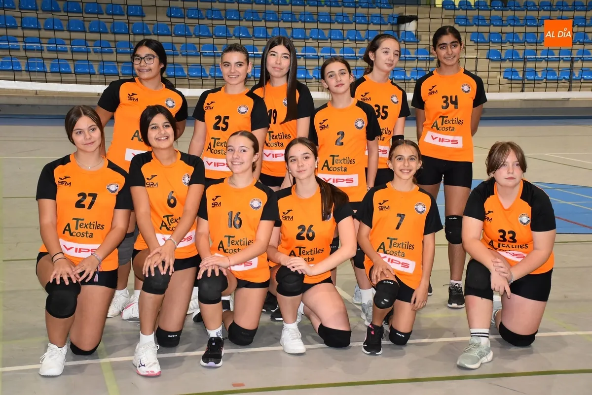 Foto 11 - La Escuela de Voleibol de Ciudad Rodrigo re&uacute;ne este curso a 55 chicas