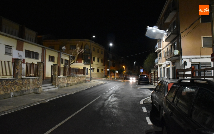 Vecinos de Conde de Foxá reclaman más desratizaciones tras llegar un roedor a un 3º