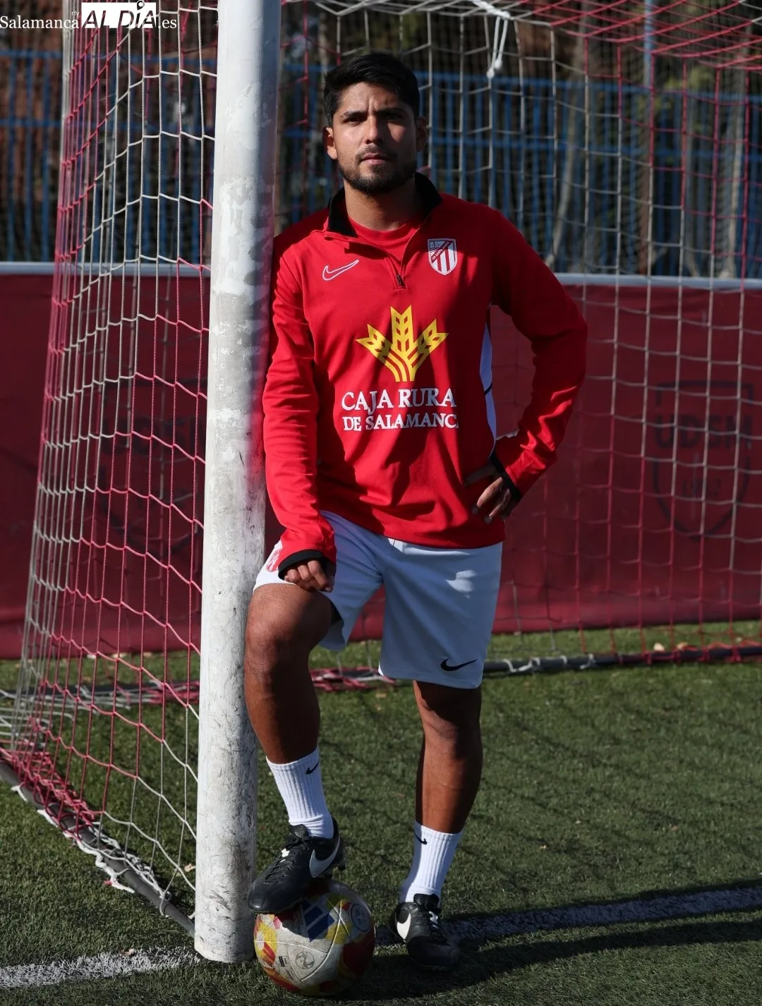 Foto 6 - FOTOS | La nueva vida de Mart&iacute;n Galv&aacute;n: la intrahistoria de su fichaje por el Santa Marta por un amigo, pens&oacute; en la retirada, ahora es entrenador...