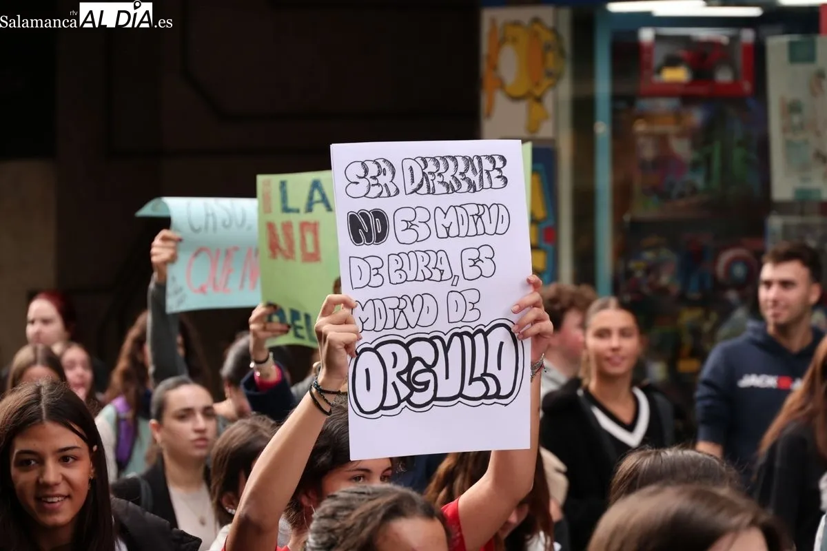 Concentración en Salamanca contra el 'bullying' | FOTOS: David Sañudo 