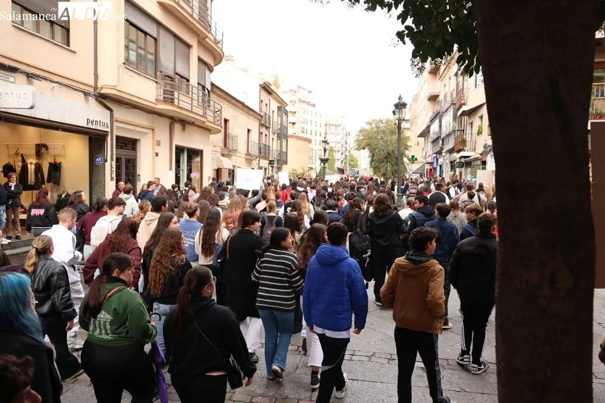 Concentración en Salamanca contra el 'bullying' | FOTOS: David Sañudo 