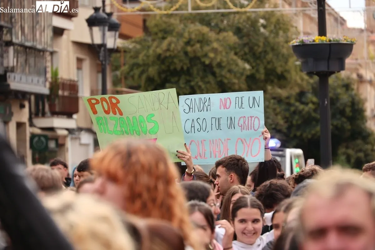 Concentración en Salamanca contra el 'bullying' | FOTOS: David Sañudo 