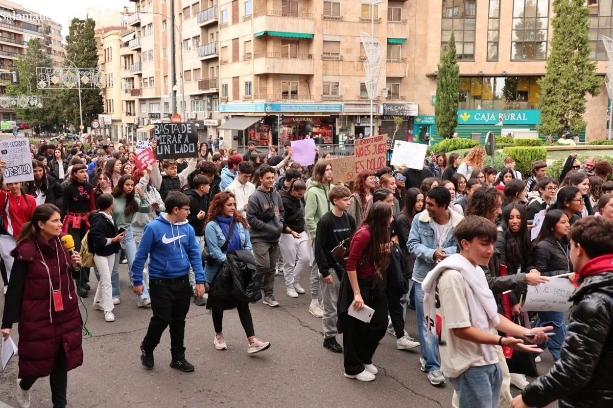 Concentración en Salamanca contra el 'bullying' | FOTOS: David Sañudo 