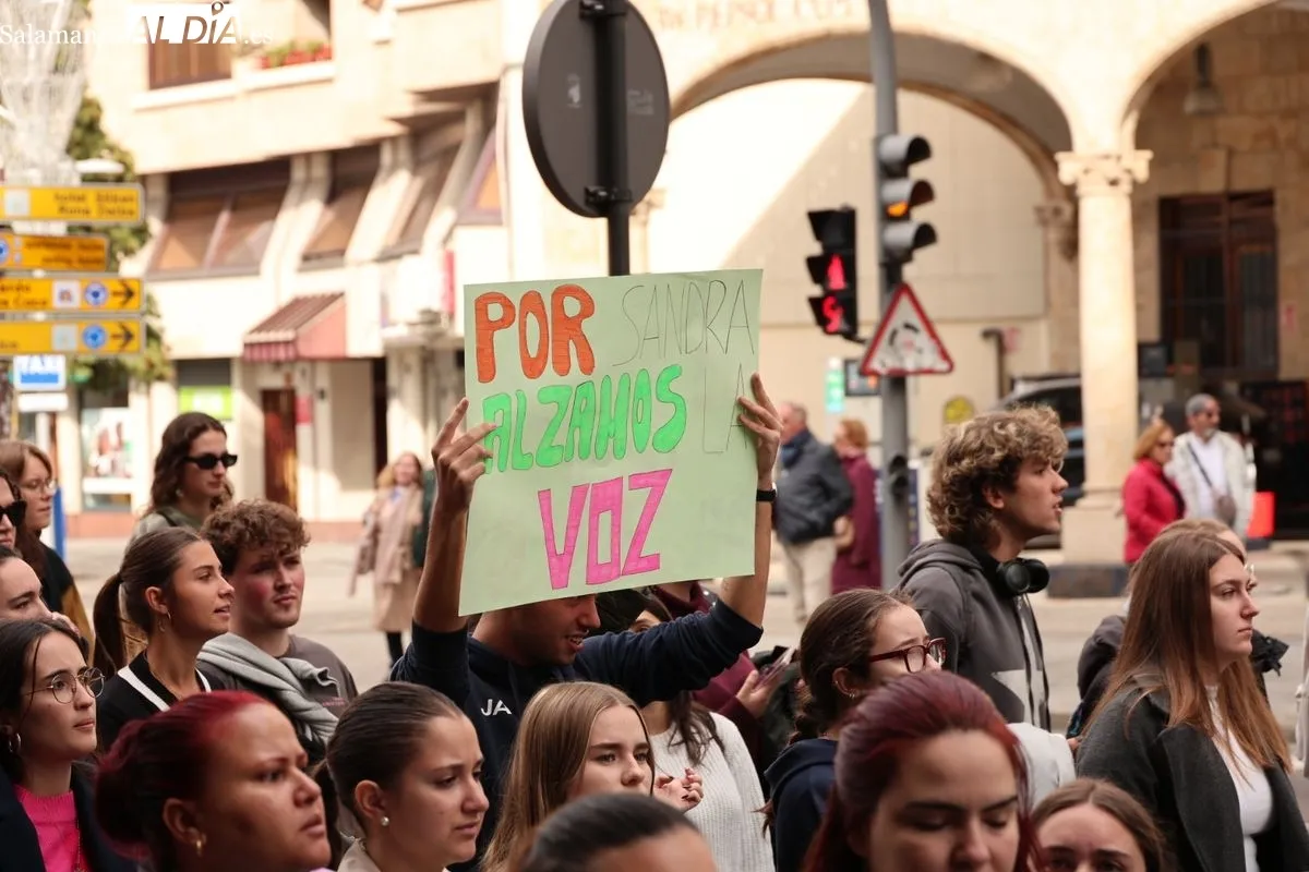 Concentración en Salamanca contra el 'bullying' | FOTOS: David Sañudo 