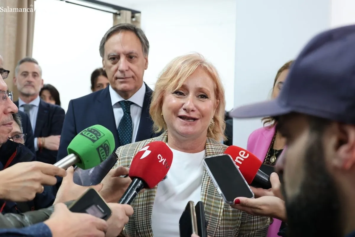 Imágenes de la inauguración de Coop7, la tienda de segunda mano de Por Siete | FOTOS: David Sañudo 
