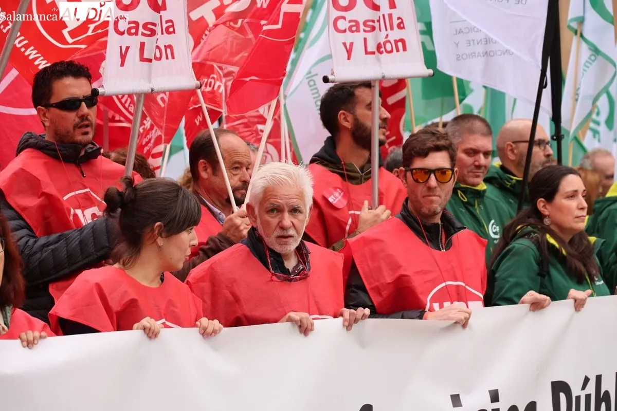  “Negociación, subida salarial y mejora de los servicios públicos”, el sector público se planta ante el Gobierno y amenaza con una huelga general por los salarios | FOTOS: David Sañudo 