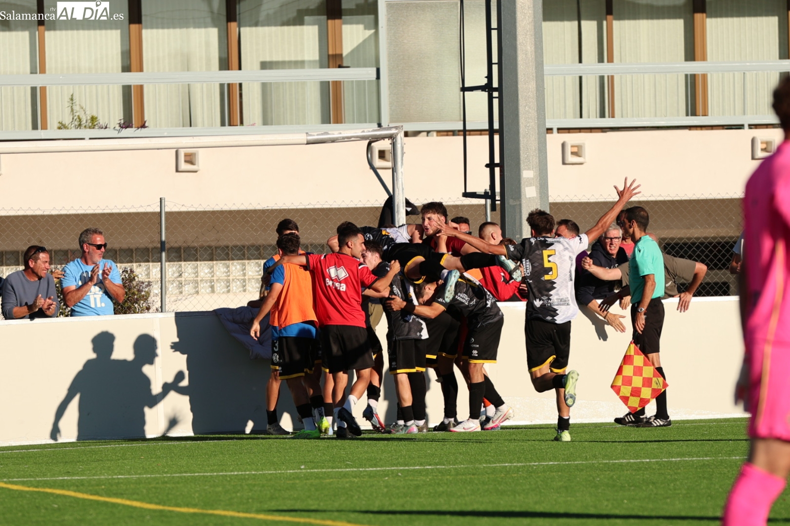 FOTOS | Unionistas logra su primera victoria en División de Honor con remontada al Valladolid (2-1)