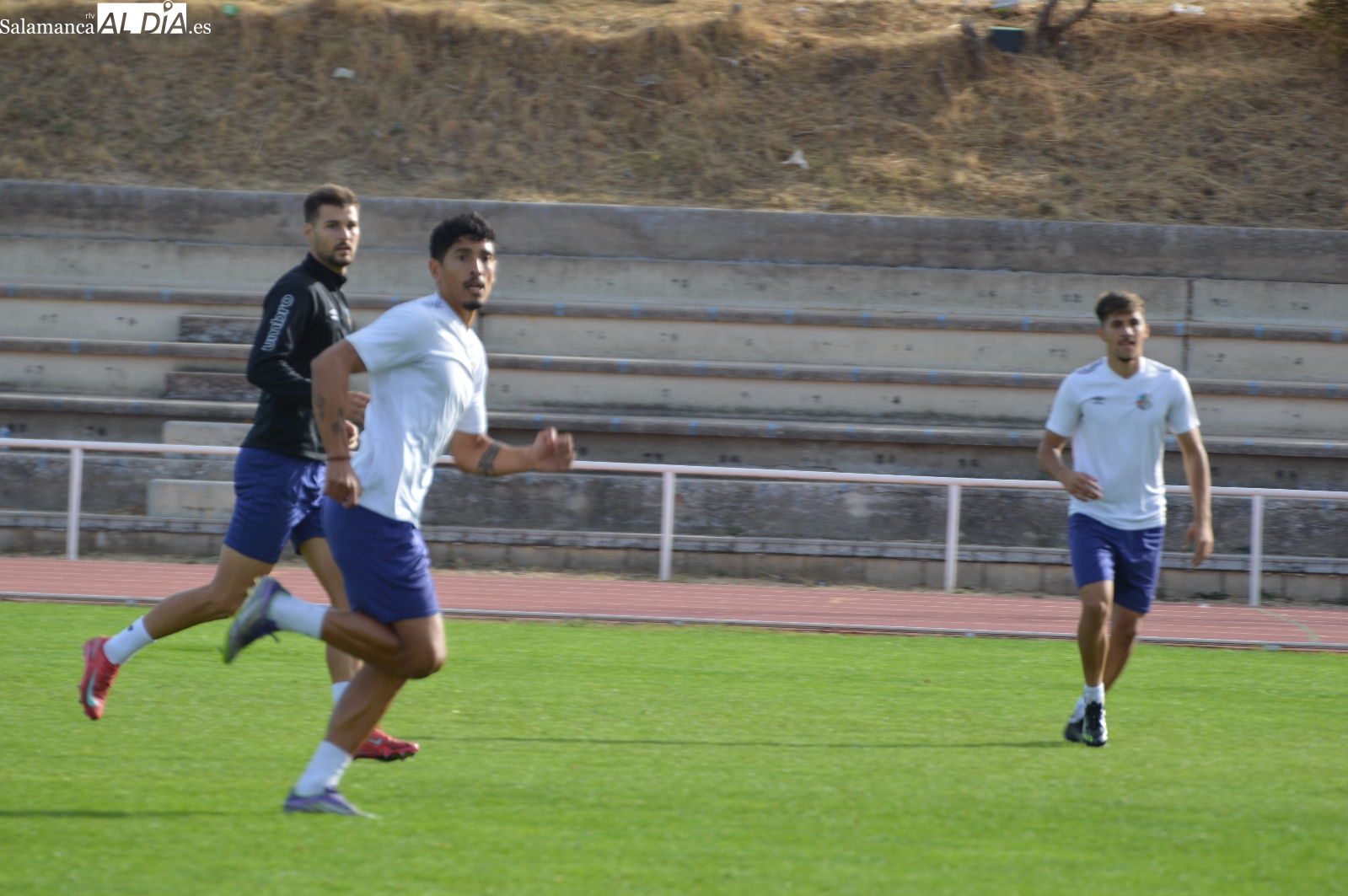 FOTOS | Servetti reaparece junto a Carrasco en el entrenamiento del Salamanca UDS y no quieren perderse el partido con el Numancia