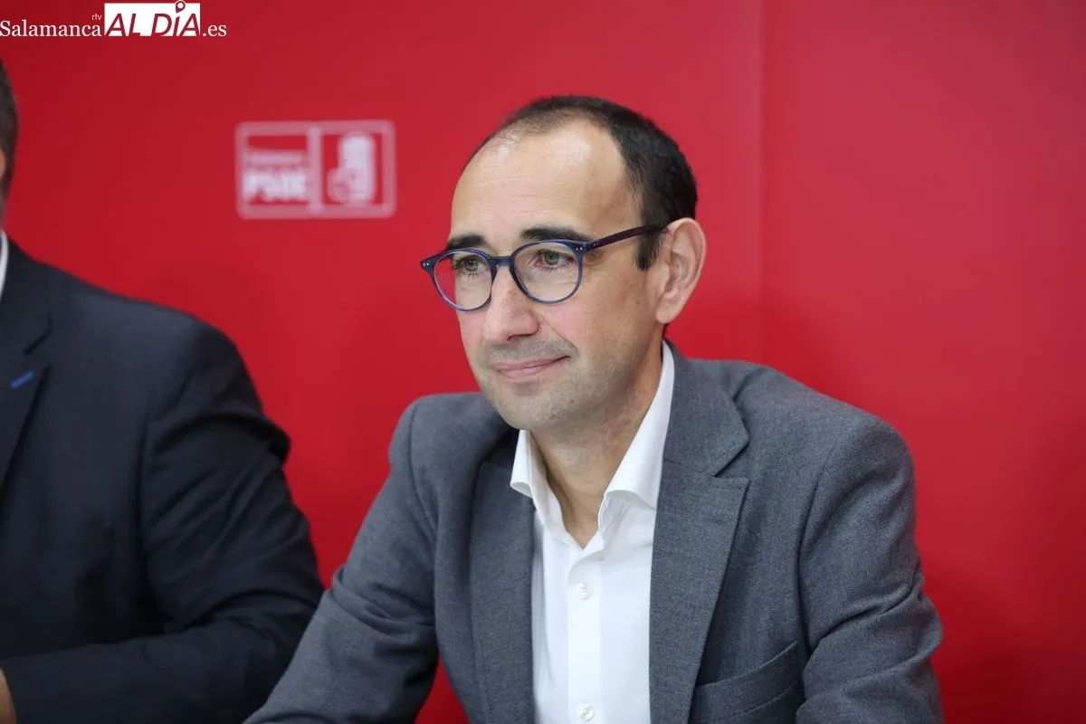 Rueda de prensa de los parlamentarios nacionales del PSOE por Salamanca, David Serrada y David Matute. Foto de David Sañudo