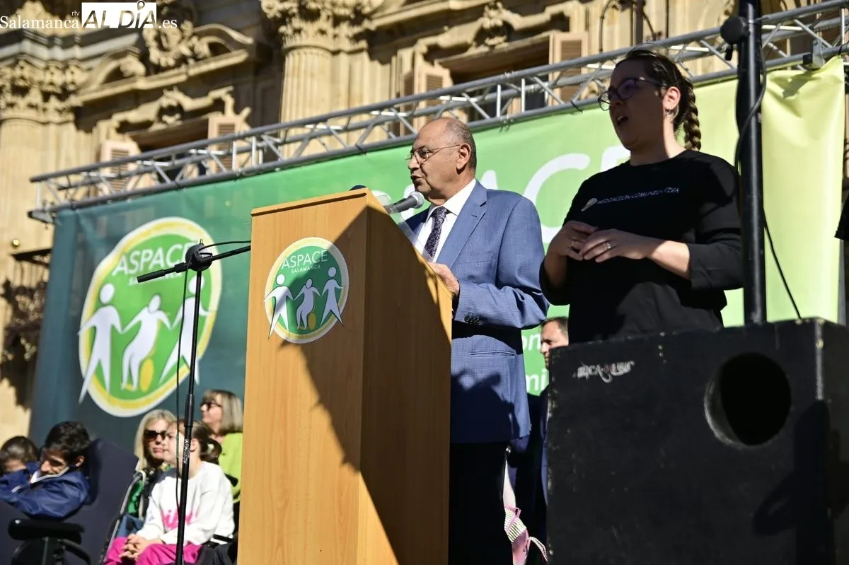 Día Mundial de la Parálisis Cerebral en la Plaza Mayor. Foto SALAMANCArtv AL DÍA