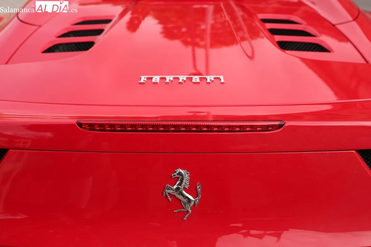 Exhibición de Ferrari y Aston Martin en el Museo de Automoción. Fotos de David Sañudo