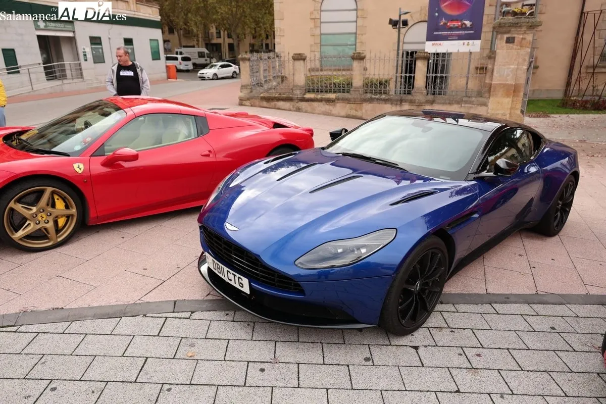 Exhibición de Ferrari y Aston Martin en el Museo de Automoción. Fotos de David Sañudo