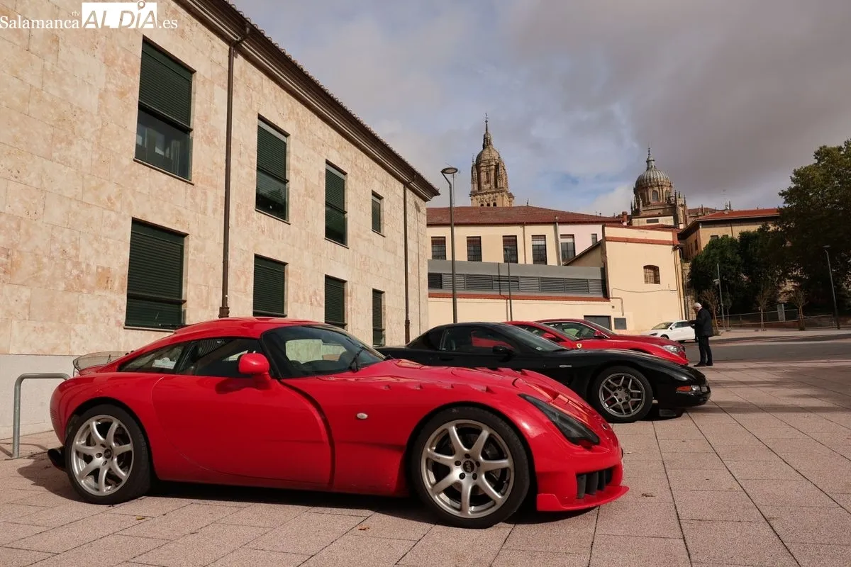 Exhibición de Ferrari y Aston Martin en el Museo de Automoción. Fotos de David Sañudo