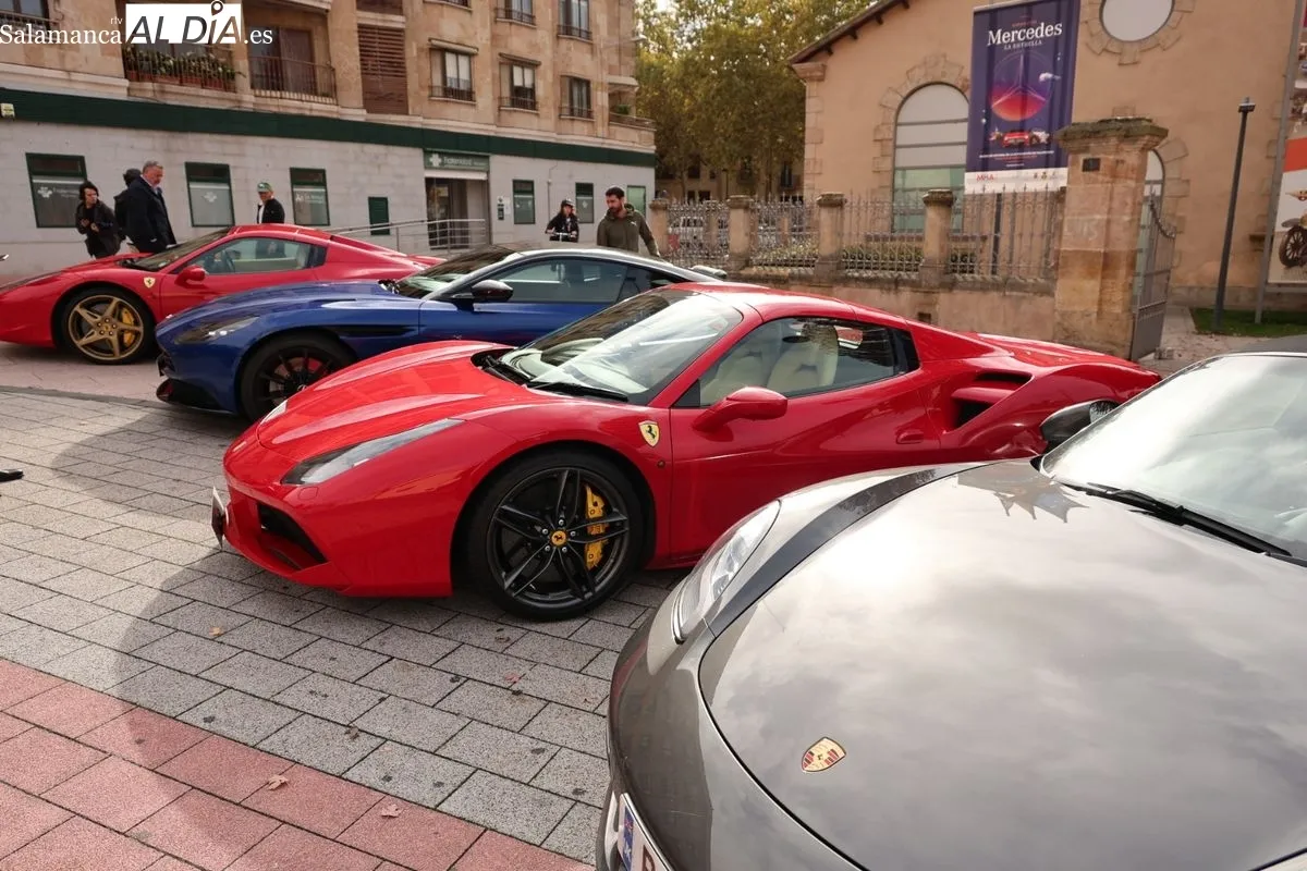 Exhibición de Ferrari y Aston Martin en el Museo de Automoción. Fotos de David Sañudo