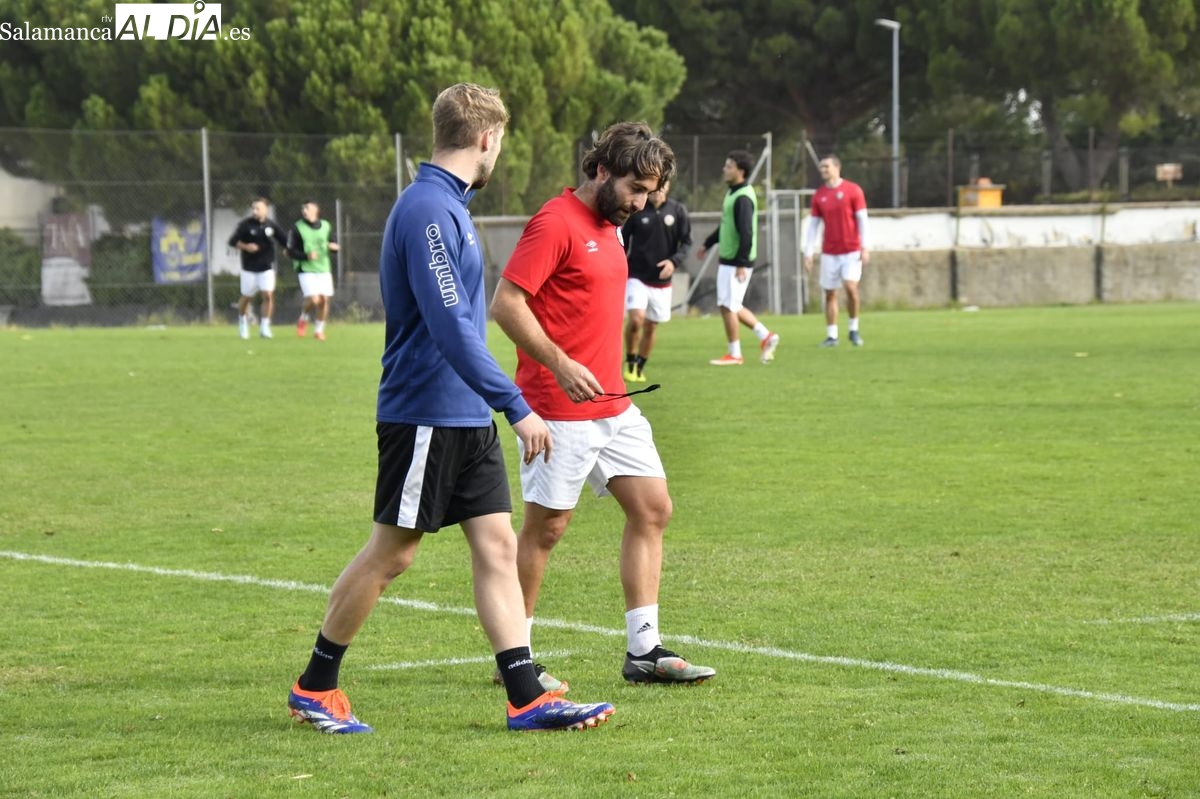 Sesión táctica del Salamanca UDS con Mancebo y Dani Hernández tocados