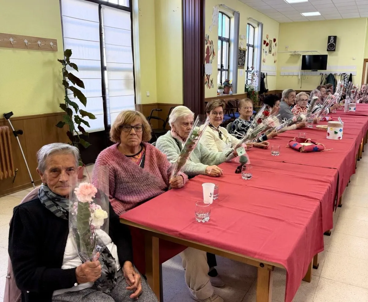 Foto 7 - El mensaje de Yolanda Alonso a los mayores de Guijuelo: &ldquo;No est&aacute;is solos, sois imprescindibles&rdquo; (Fotos)