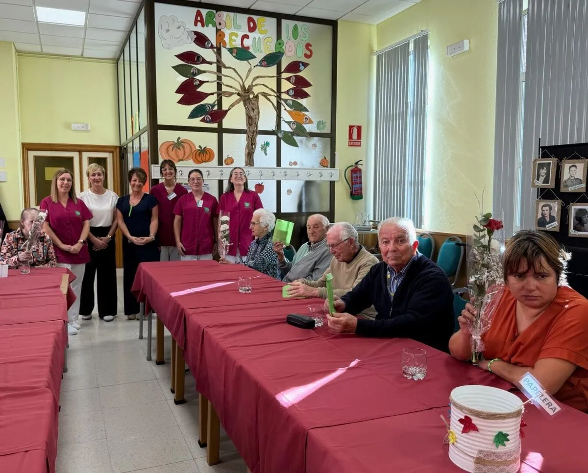 Foto 4 - El mensaje de Yolanda Alonso a los mayores de Guijuelo: &ldquo;No est&aacute;is solos, sois imprescindibles&rdquo; (Fotos)