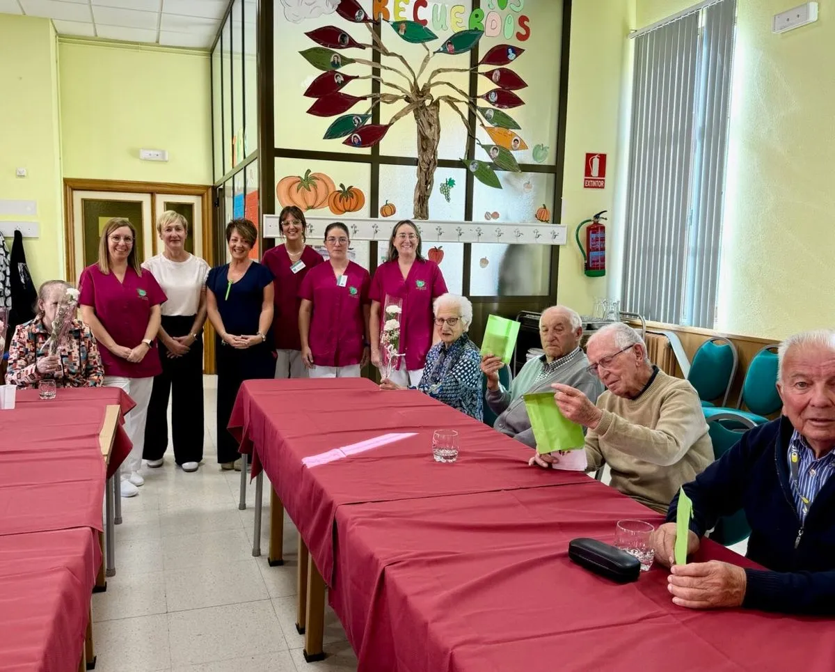 Foto 3 - El mensaje de Yolanda Alonso a los mayores de Guijuelo: &ldquo;No est&aacute;is solos, sois imprescindibles&rdquo; (Fotos)