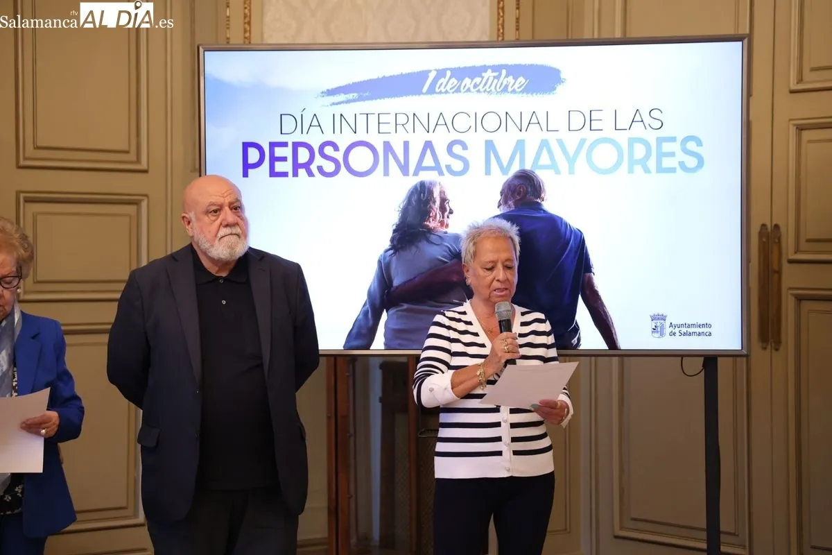Acto del Día de los Mayores en el Ayuntamiento de Salamanca. Foto de David Sañudo