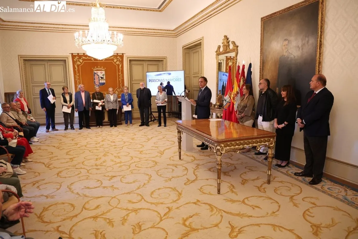 Acto del Día de los Mayores en el Ayuntamiento de Salamanca. Foto de David Sañudo