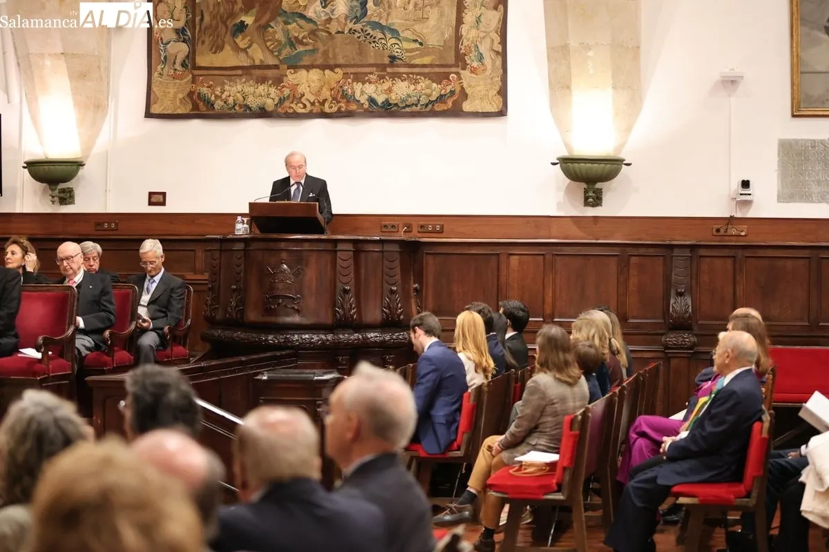 Acto de ingreso del Emiliano Hernández Galilea en la Real Academia de Medicina de Salamanca. Foto: David Sañudo