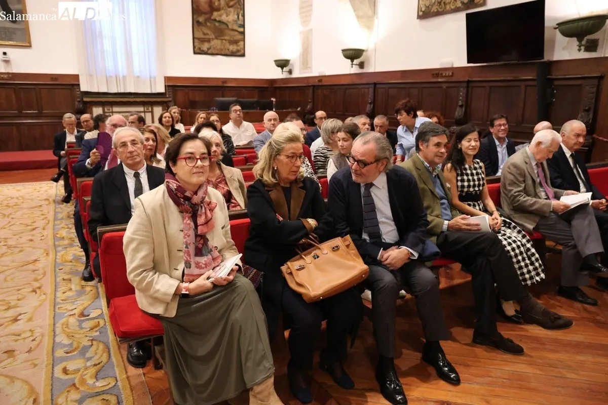 Acto de ingreso del Emiliano Hernández Galilea en la Real Academia de Medicina de Salamanca. Foto: David Sañudo