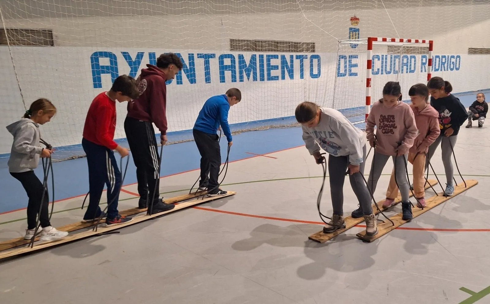 Foto 2 - La salida del sol permite disfrutar del &Aacute;gueda a los chavales del programa Multiaventura