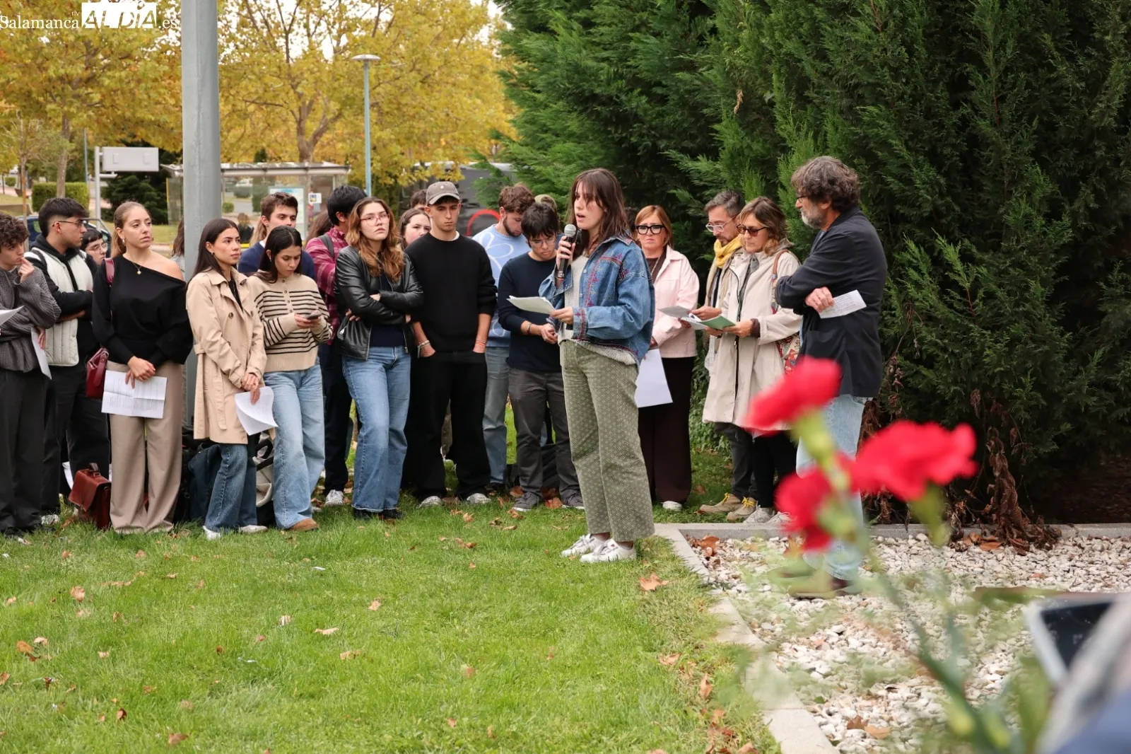 Salamanca recuerda a los 15 fusilados en la tapia del cementerio | Fotos: David Sañudo