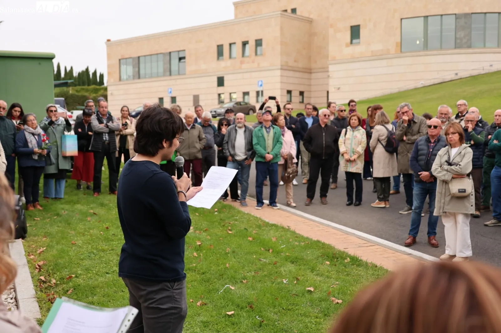 Salamanca recuerda a los 15 fusilados en la tapia del cementerio | Fotos: David Sañudo